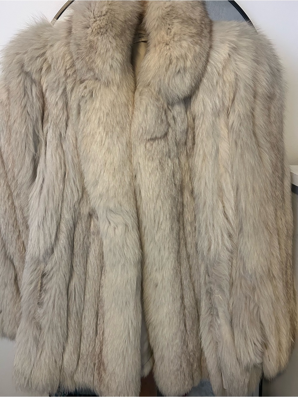 Luxurious Cream Fur Coat - Women's Jacket